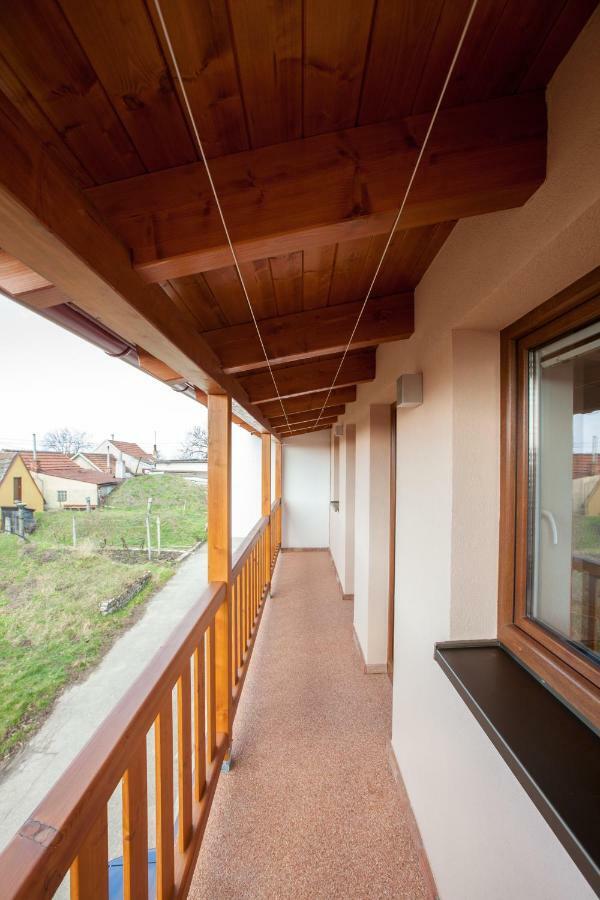 Sklípek Vinařství Paul Hotel Velké Bílovice Exterior foto